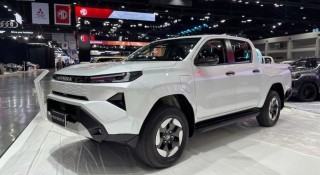 Chiêm ngưỡng Toyota Hilux Travo-e: Bán tải chạy điện mạnh gần 200 mã lực, chạy tối đa 315 km/sạc